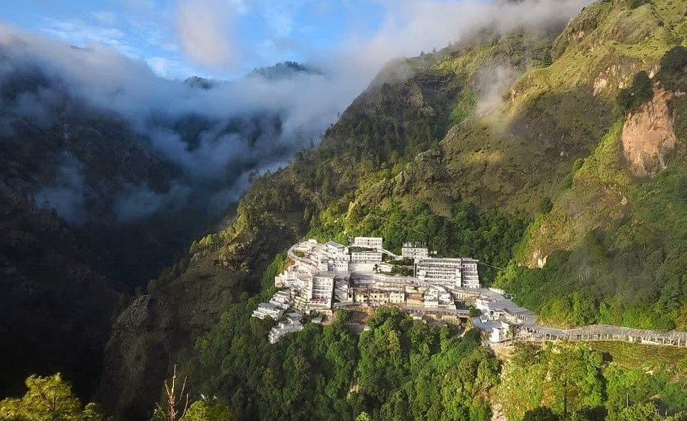 Vaishnodevi Tour Package with Patnitop